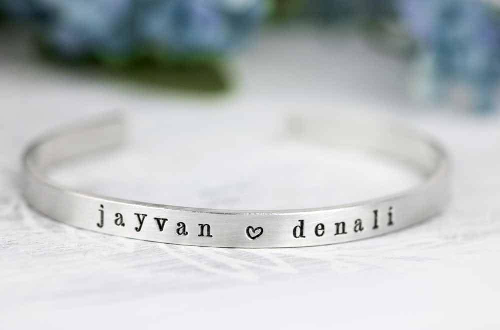 Name Bracelet For Mom • Personalized Jewelry For Mom ♡