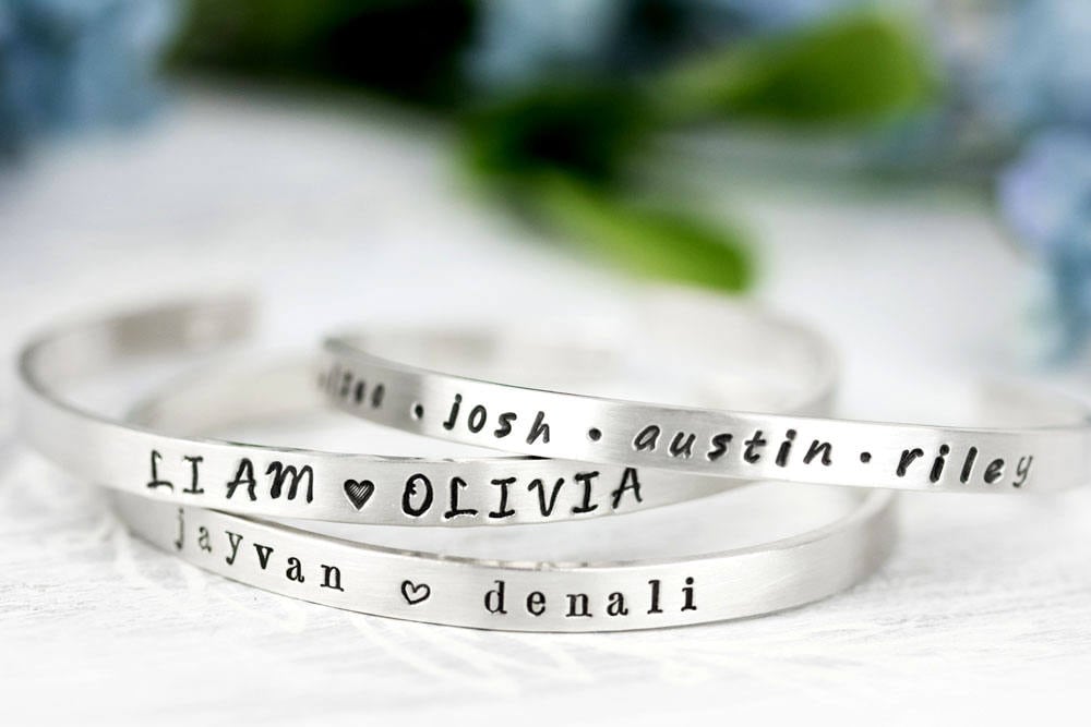 Name Bracelet For Mom • Personalized Jewelry For Mom ♡