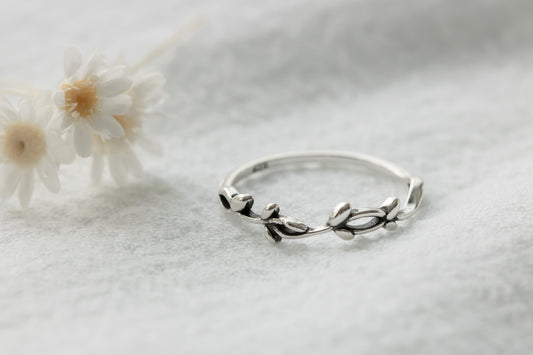 Sterling Silver Vine Ring • Silver Leaf Ring  • Rose Vine Ring • Thumb Ring • Flower Lover Gift • Botanical Jewelry • Floral Stacking Ring